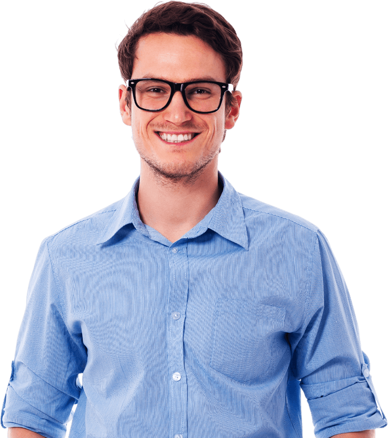 Consultor da Solar Faz sorrindo, de camisa azul
